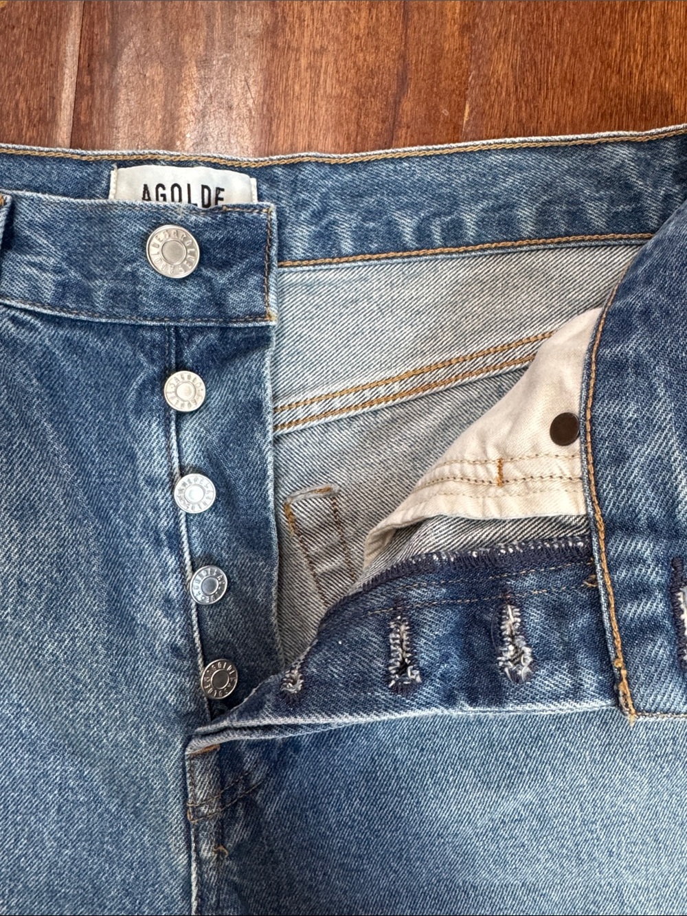 Agolde Parker Long Vintage Wash Blue High-Rise Button Denim Shorts Sz 27 - Picture 3 of 7